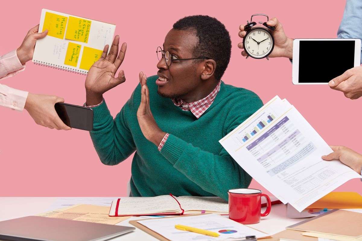 Master Your Minutes: 10 Game-Changing Time Management Hacks for Overwhelmed Professionals